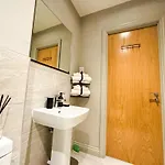 Appartement Prime Leeds- Spacious Cinema